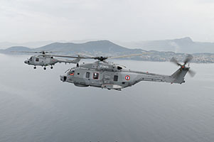 WG-13 Lynx et NH90 Caïman. (©Marine Nationale)