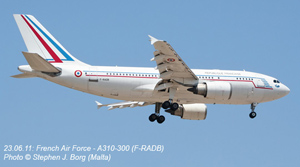Atterrissage de l'A310-304 (F-RADB/ 422) de l'escadron de transport 3/60 Esterel à l'Aéroport International de Malte. (©Stephen J Borg)
