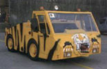 Tracteur de manutention décoré "Tiger" au Mini Tiger Meet de Hyères en 1997.(©C.Boisselon)